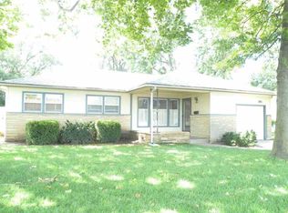 2011 W Manhattan Dr, Wichita, KS 67204
