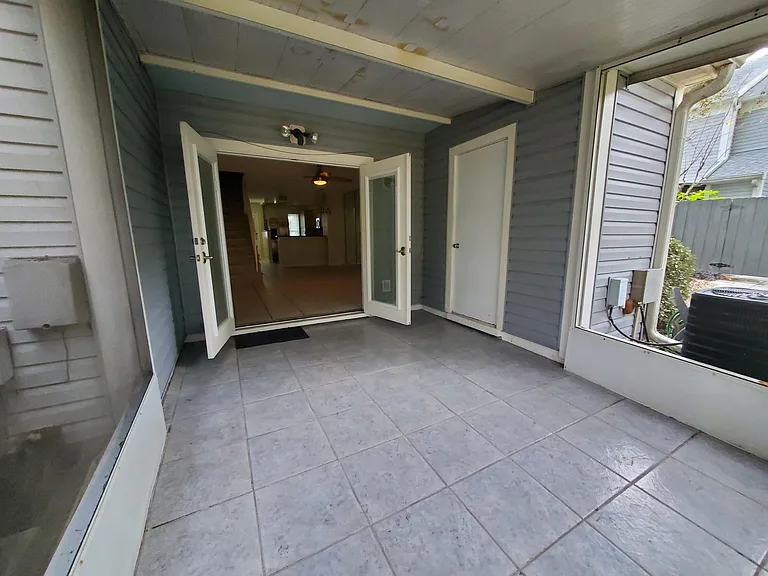 5902 Stratton Park Dr — Photo 20