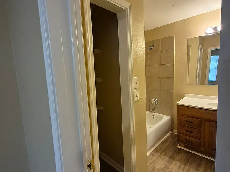 8806 Slumber Ln — Photo 27