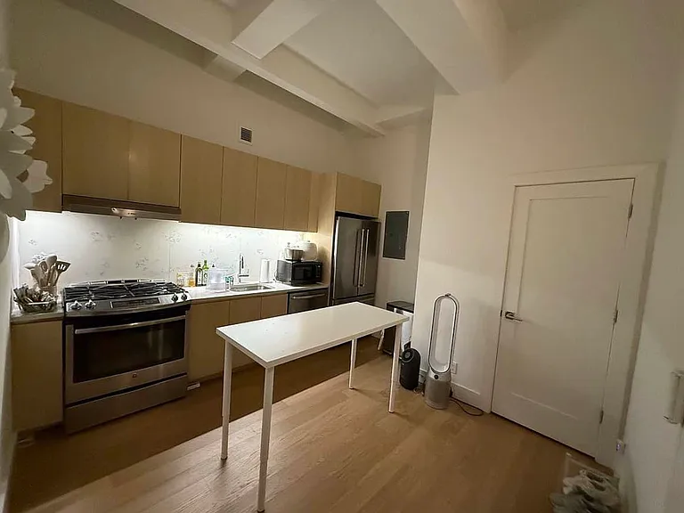 31 E 31st St #5C — Photo 3