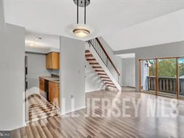 1216 Aspen Dr, Plainsboro, NJ 08536