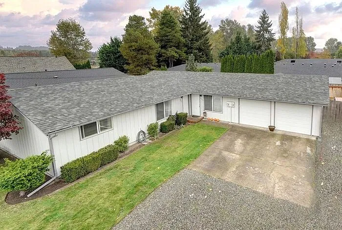 503 17th St SE — Photo 1
