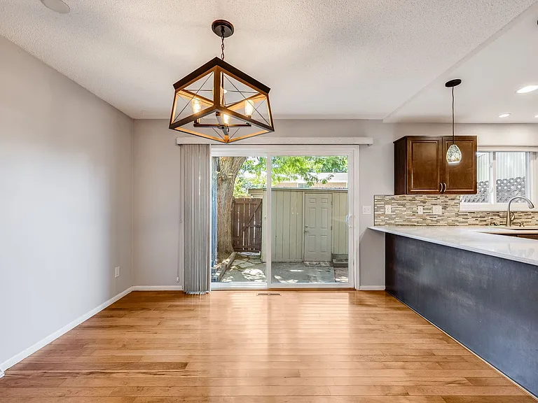 9026 E Mansfield Ave — Photo 8