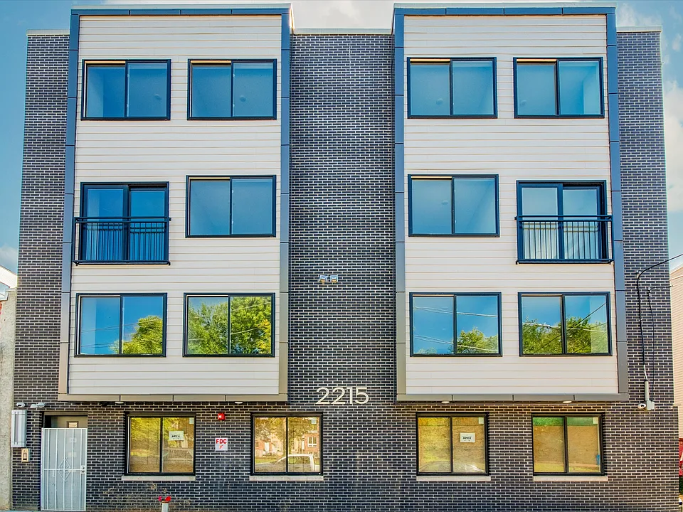 2215 N 7th St #2