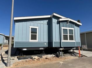 3444 W Center St #21, Riverside, CA 92501