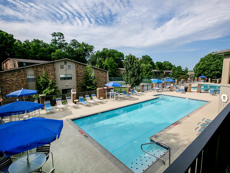 Gettysburg Square Apartments pool