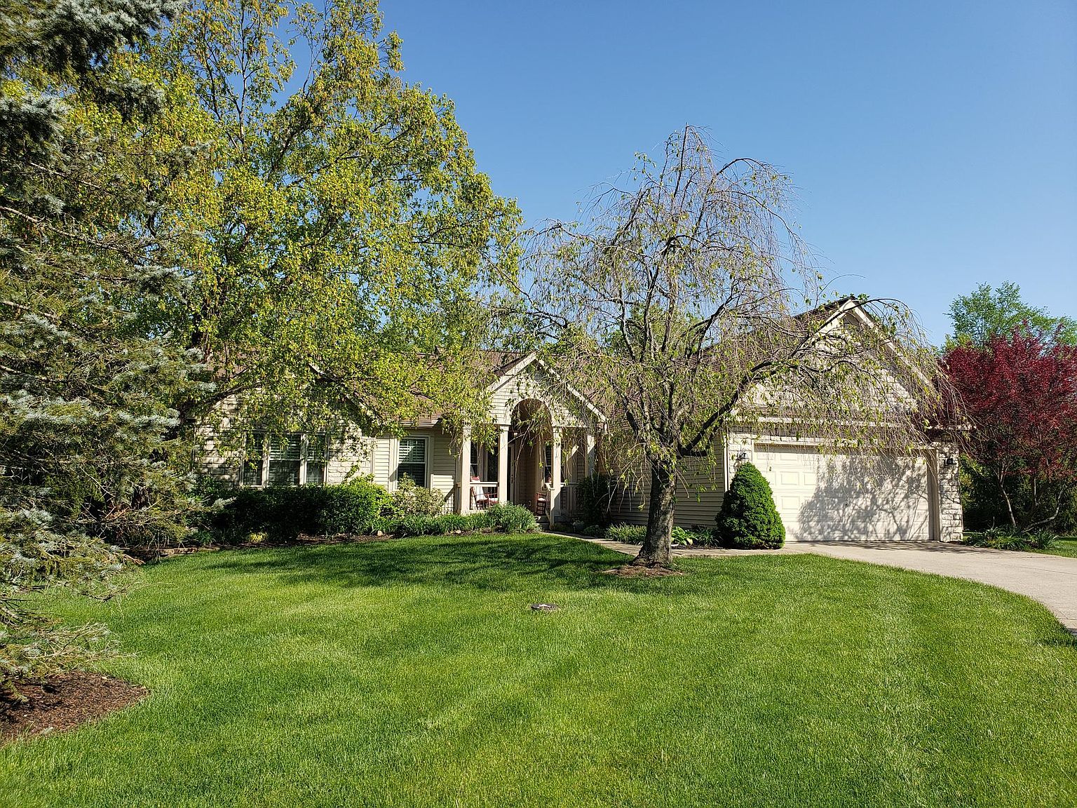 7592 Pinehill Rd, Lewis Center, OH 43035 Zillow