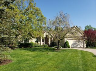 7592 Pinehill Rd, Lewis Center, OH 43035