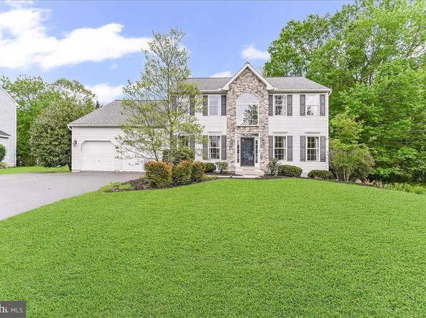 5 Lea Dr, Chadds Ford, PA 19317