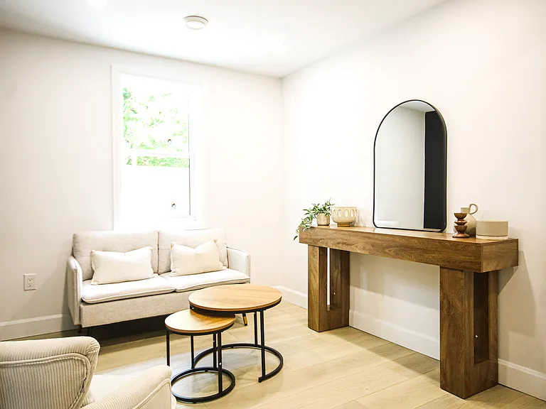 269 Madison Ave S #8 — Photo 8