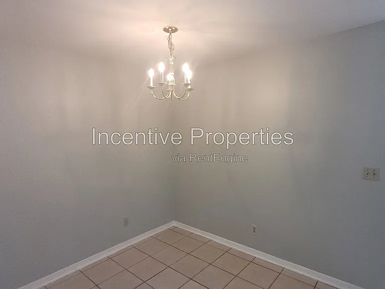 5956 Westgate Dr #102 — Photo 21