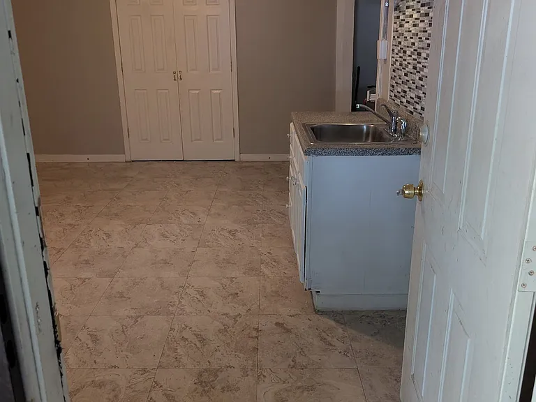 30 Tempie Dr #2 — Photo 2
