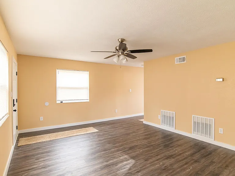 3422 Orlando Dr — Photo 6
