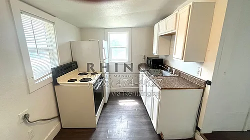 2440 B Ave #4 Photo 1