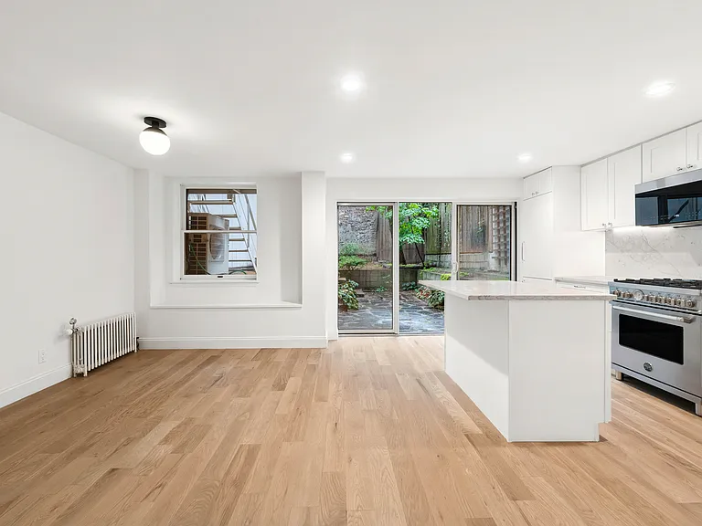 765 Greenwich St #1 — Photo 3