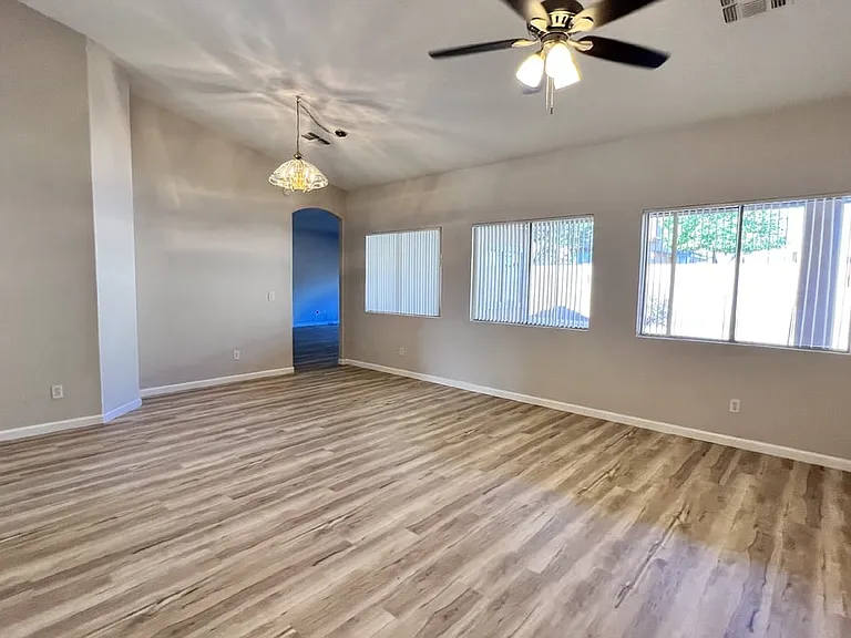 495 N Bluejay Dr — Photo 29