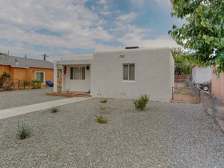 527 Gene Ave NW — Photo 23