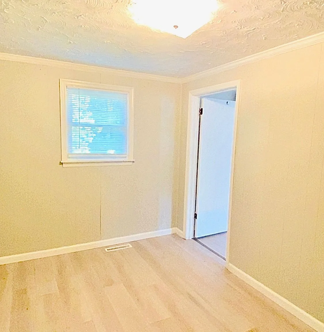 780 Roundabout Road - 1 — Photo 3