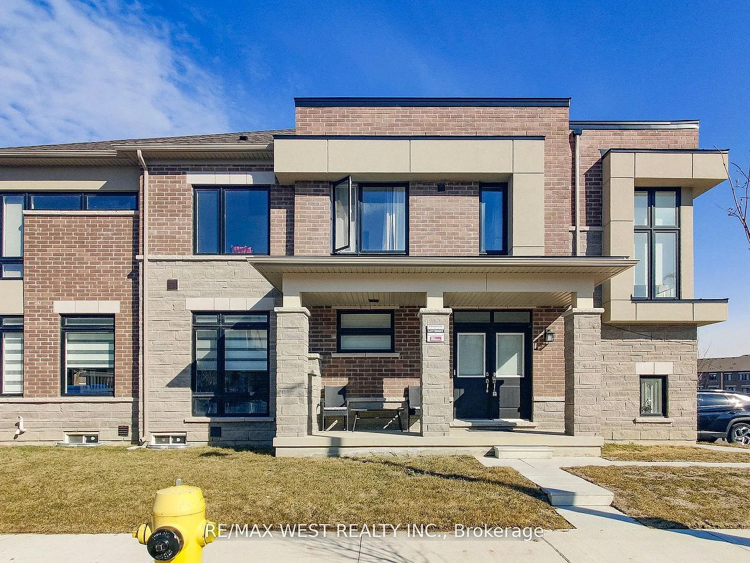4 bed, $3,700 — Photo 1
