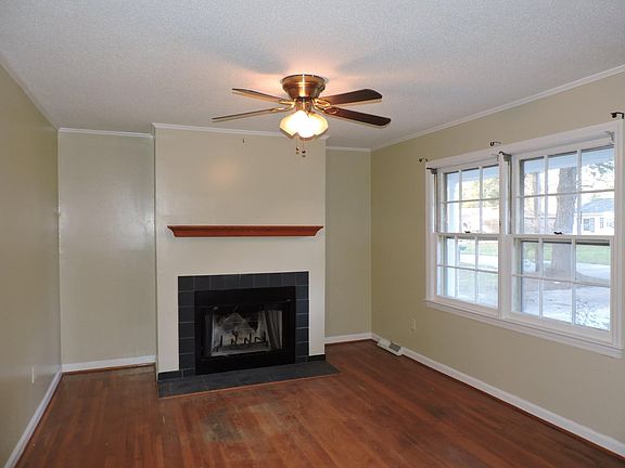 4th image of 112 Monroe Dr