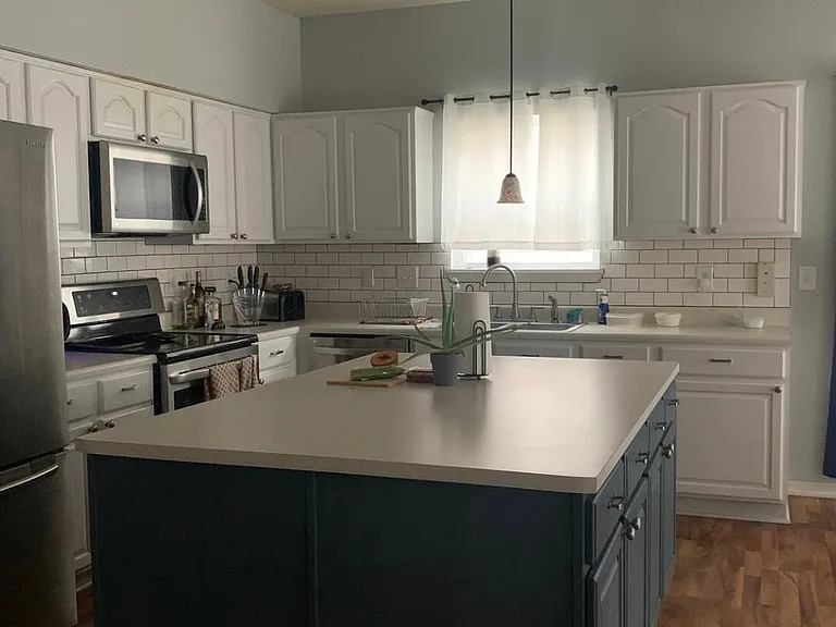 445 Dry Creek Cir — Photo 2
