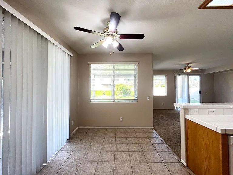 4130 Prairie Dunes Dr — Photo 11