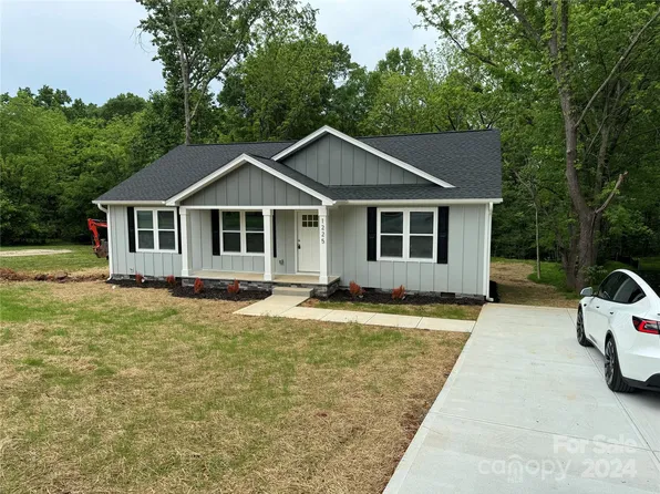 1225 McBee St, Lincolnton, NC 28092