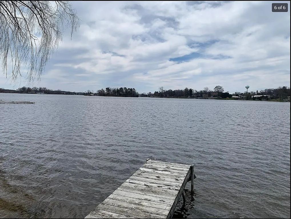 8200 Woodland Shore Dr — Photo 2