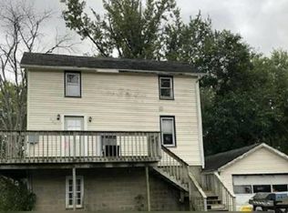 604 Delores St, East Dubuque, IL 61025