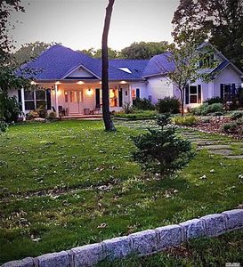 2 Clinton Ave, Bellport, NY, 11713
