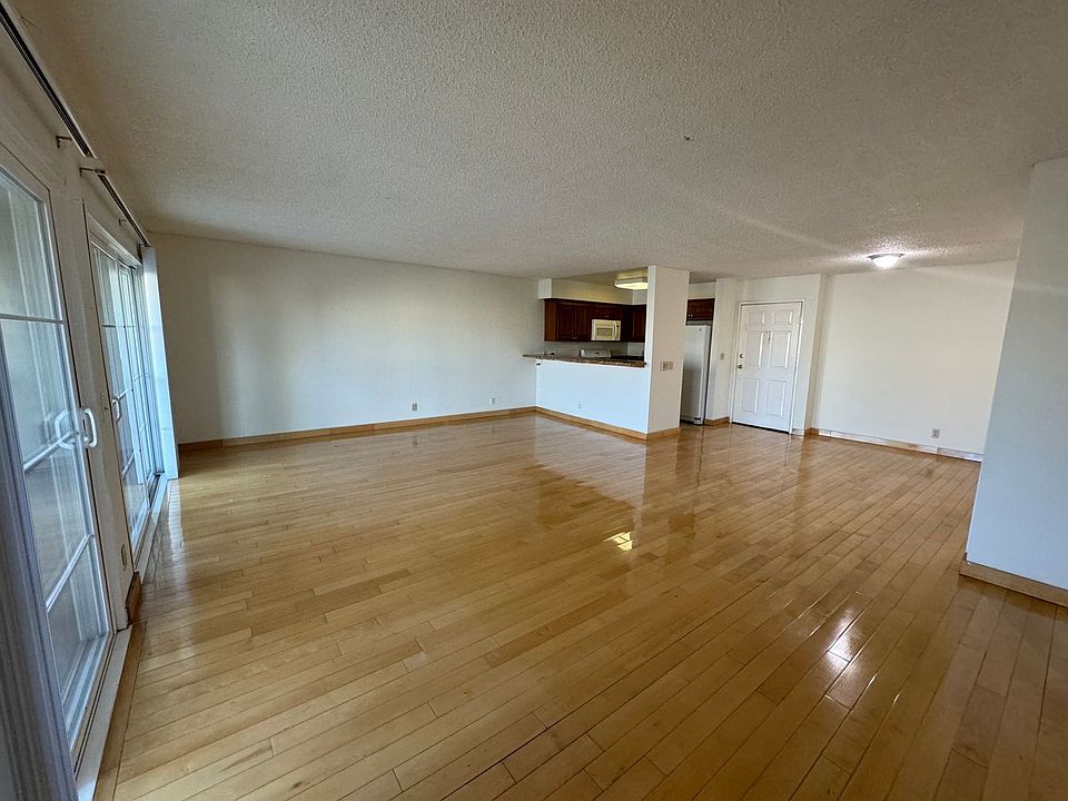 1st image of 4300 Beverly Glen Blvd APT 302