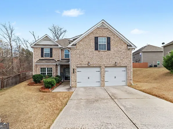 3802 Village Crossing Ln, Ellenwood, GA 30294