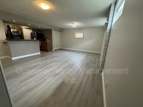 512 Black Bay Rd Unit 2, Thunder Bay, ON P7A 1P8