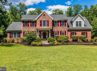 5812 Oak Grove St, Lorton, VA 22079