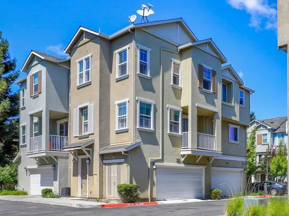 181 Hart Ct, Mountain View, CA 94043