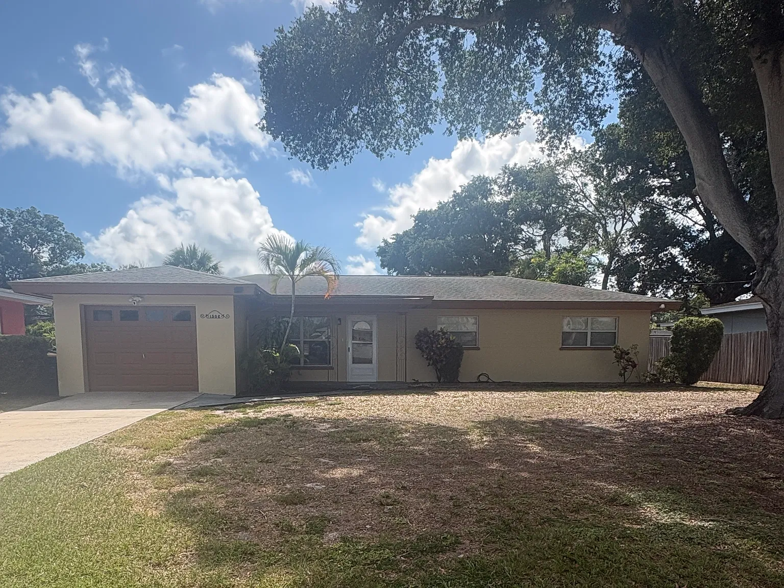 3 bed, 1166 sqft, $2,200 — Photo 1
