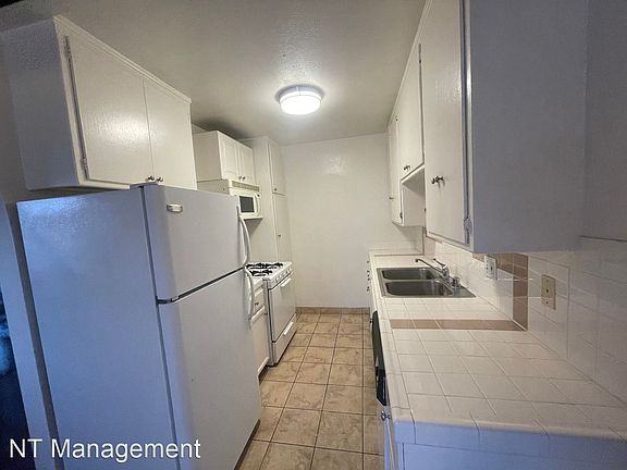 5th image of 3608 Keystone Ave APT 6