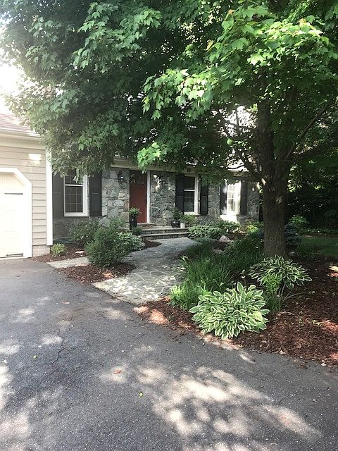 1st image of 8938 Kenilworth Dr