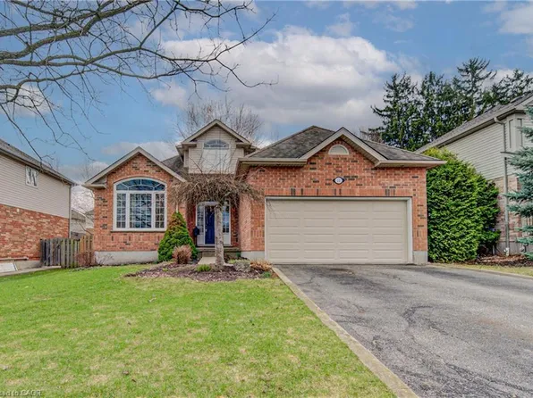 11 Carolinian Ln, Cambridge, ON N1S 5B5