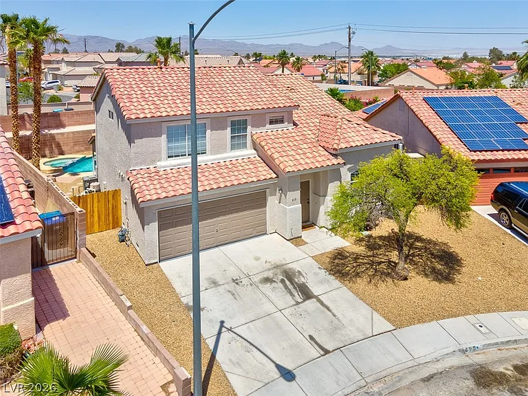 818 Holly Sprig Ct — Photo 43