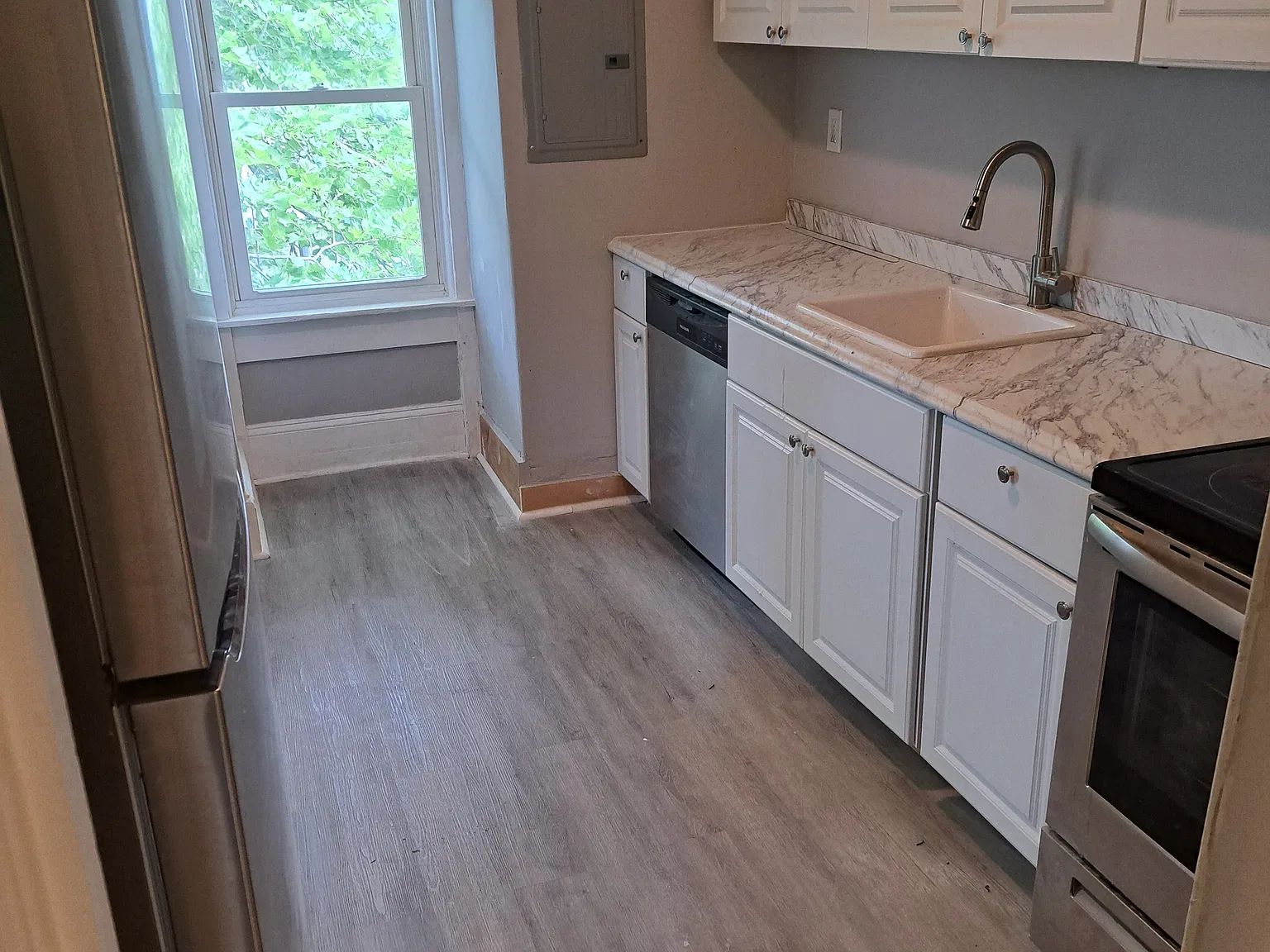 2 bed, 1200 sqft, $1,800 — Photo 4