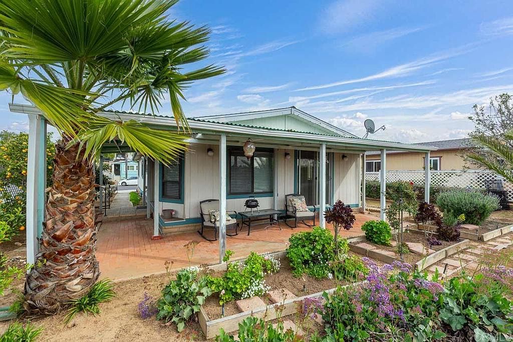 1719 Kiwi Gln, Escondido, CA 92026 | Zillow