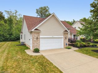 8205 Versailles Pl, Macedonia, OH 44056