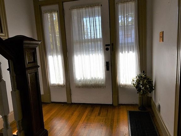 4th image of 1070 Altavia Ave