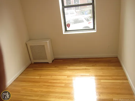 Rented by Realty 2000 Corp | media 5