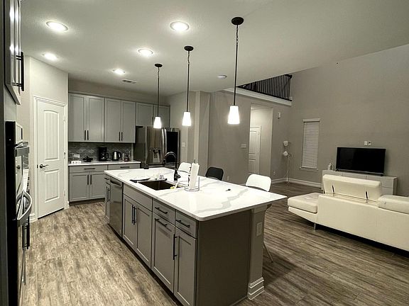 Elegant quartz counter top