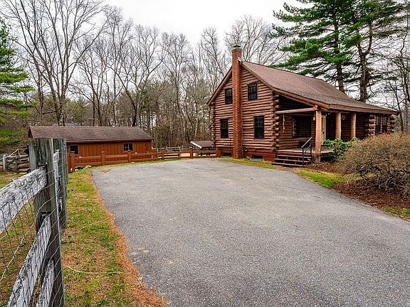 2nd image of 975 Liberty Square Rd