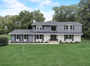 10453 N Circle Rd, Mequon, WI 53092