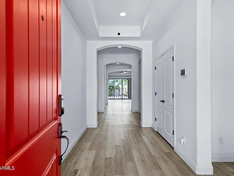 10218 E Bergeron Ave — Photo 5