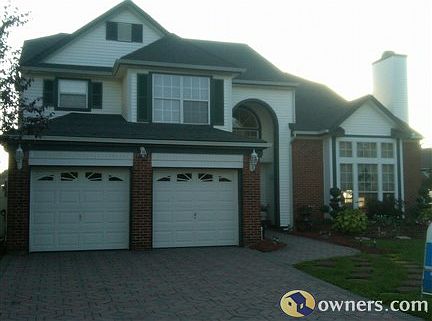 Front View/Colonial style house